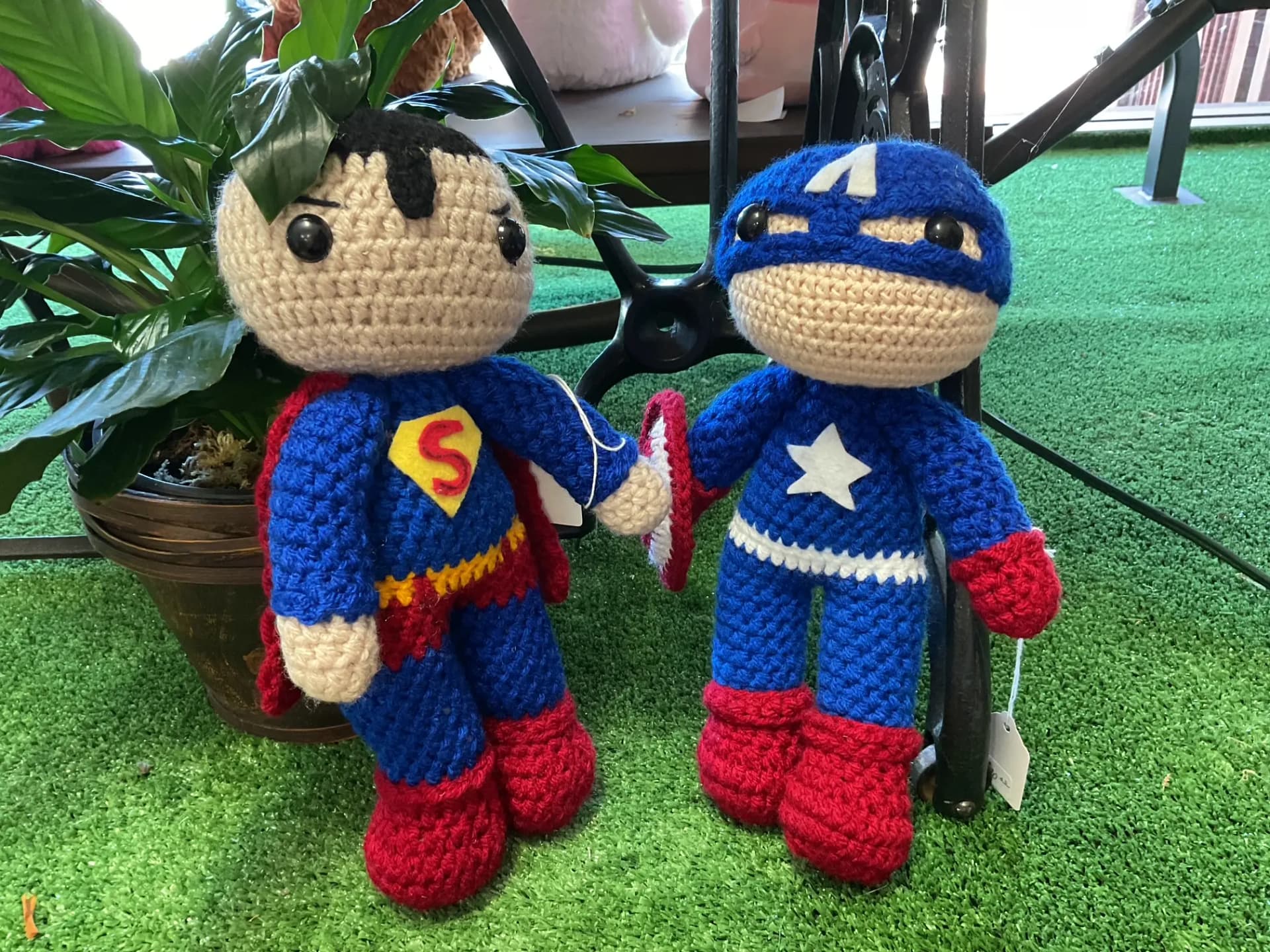 Crochet superhero dolls; the example shows Superman and Captain America