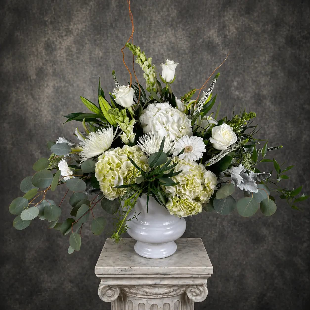 Peaceful White Sympathy Urn